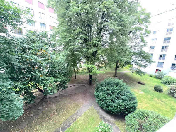 Location meublée grand 2 pieces Hubert Germain/Belles Feuilles 