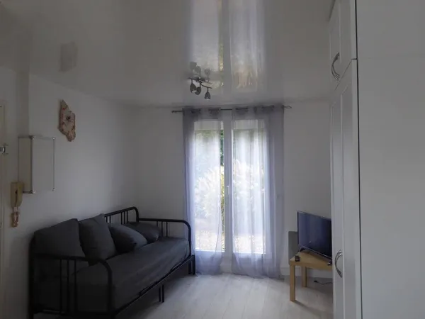 Studio 1 pièce 23 m² 