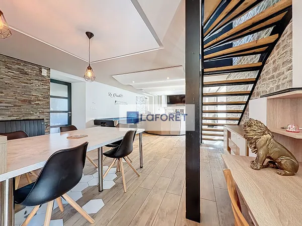 Maison 8 pièces 162 m² 