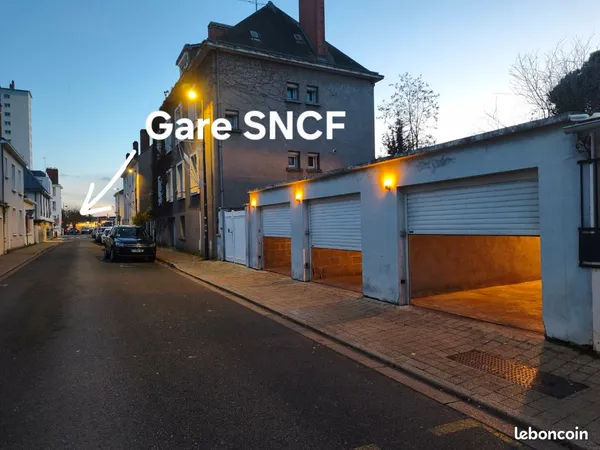 Location garage à 200m de la gare de St Pierre des Corps 