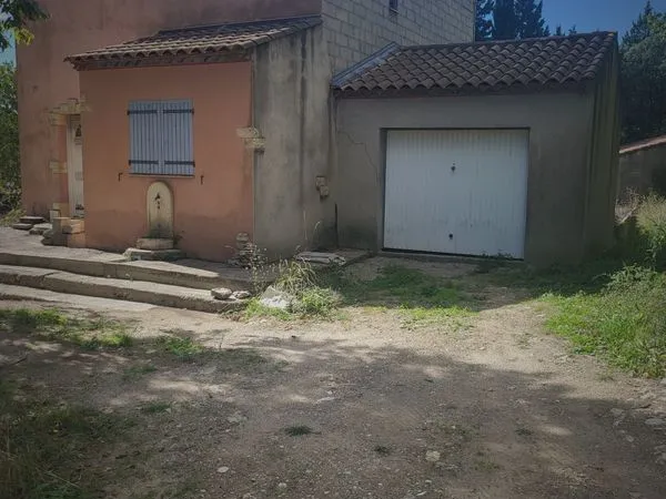 A vendre maison de 101 M2 située à AUMELAS 