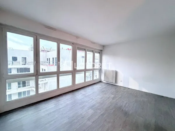 Studio 1 pièce 28 m² 