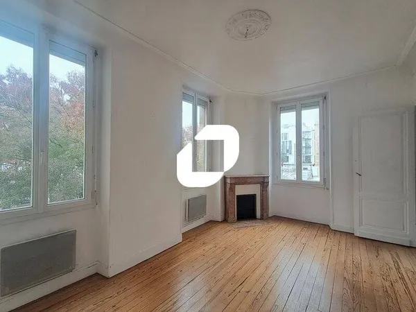 Bureaux 70 m² 