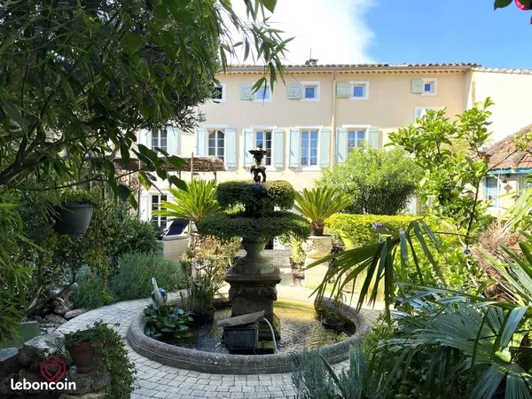 Maison 11 pièces 483 m² 