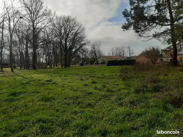 Terrain 1 100 m² La Brede 