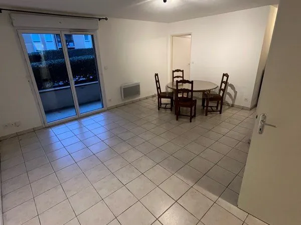 Apparemment T2 bis 54m2 