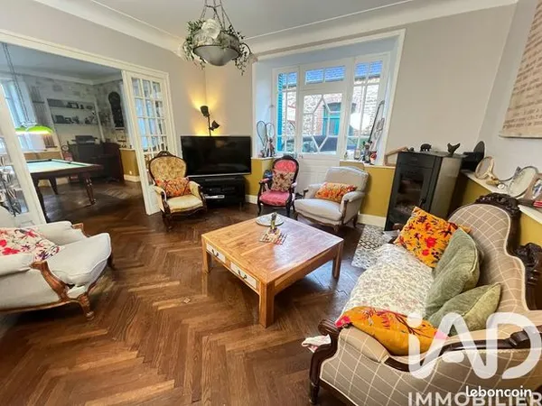 Maison 7 pièces 220 m² 