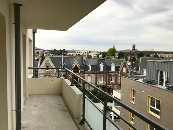 T3 avec balcon et parking à Rouen 