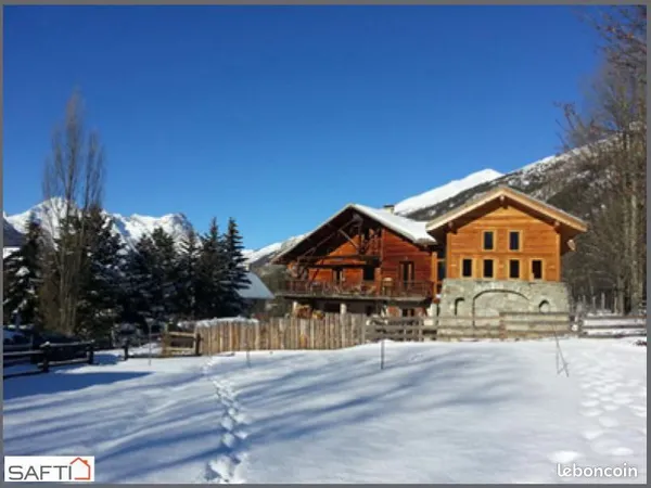 CHALET 9 pièces 