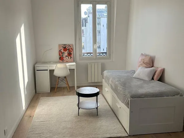 Studio 1 pièce 24 m² 