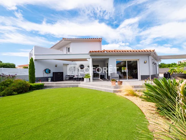 Maison 6 pièces 153 m² 