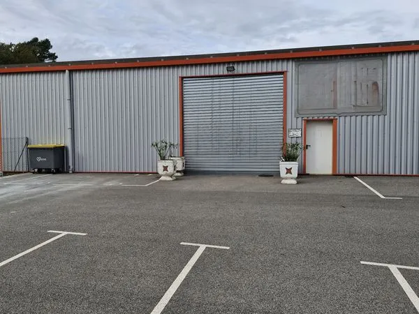 Entrepôt/local/hangar de 250 m² à Flassans sur Issole 