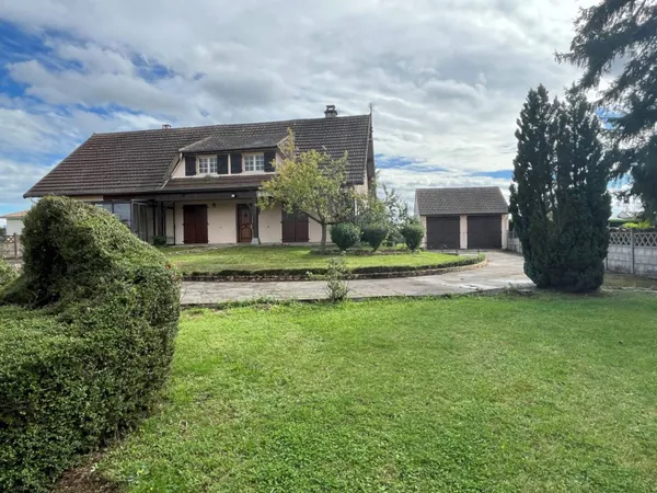 Villa 8 pièces 1228 m² 