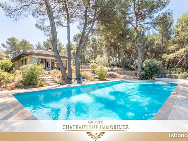 Maison 7 pièces 208 m² 