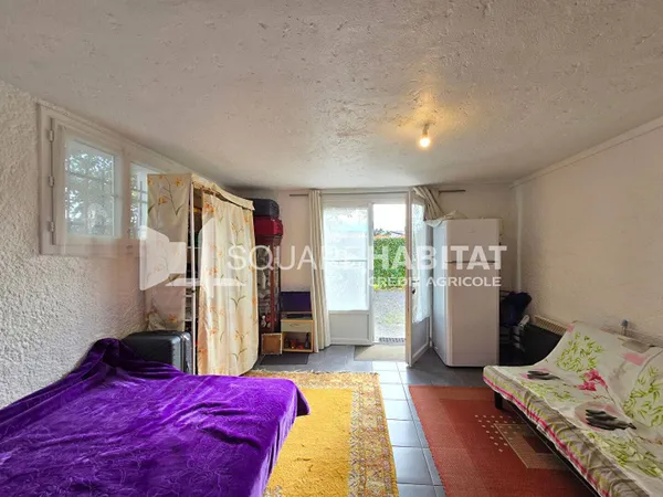 Studio 1 pièce 27 m² 