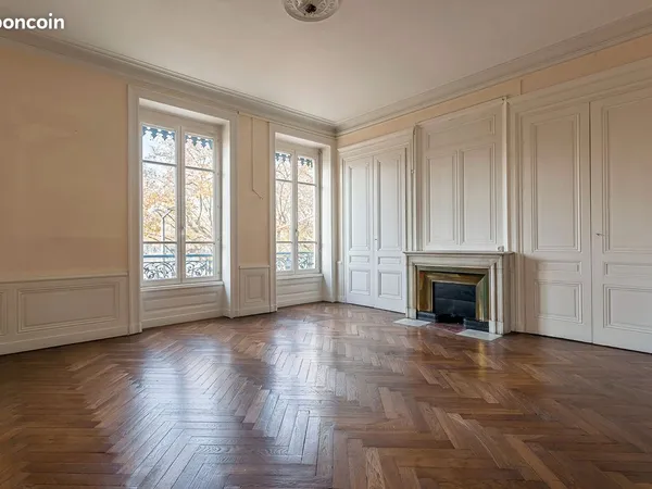 Appartement 6 pièces 187 m² 