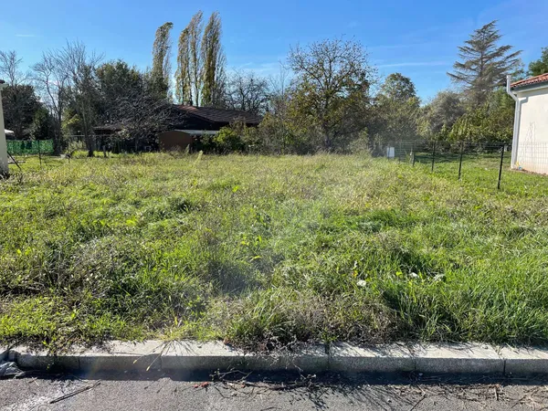 Terrain en individuel 740 m² 