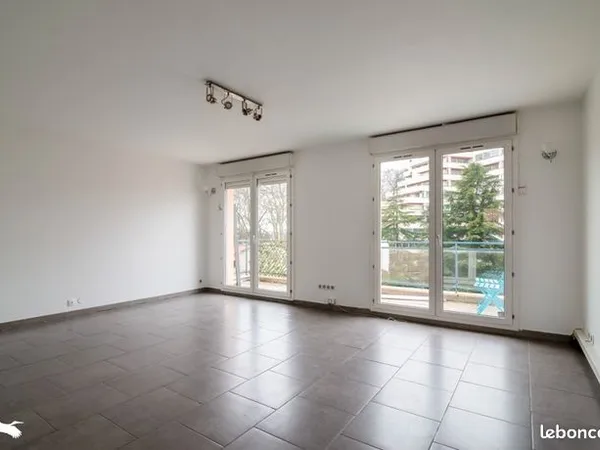 Appartement 4 pièces 81 m² 