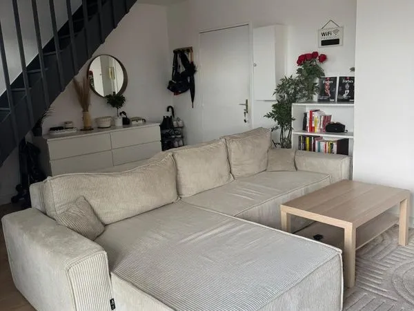 À LOUER - DUPLEX 50 m² AVEC PARKING - NOISY-LE-GRAND CENTRE-VILLE 