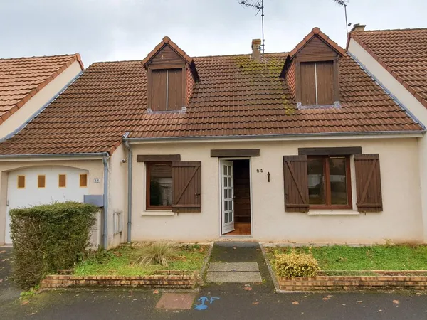 Maison Chateauroux 4 pièce(s) 90 m2 avec jardin et garage 