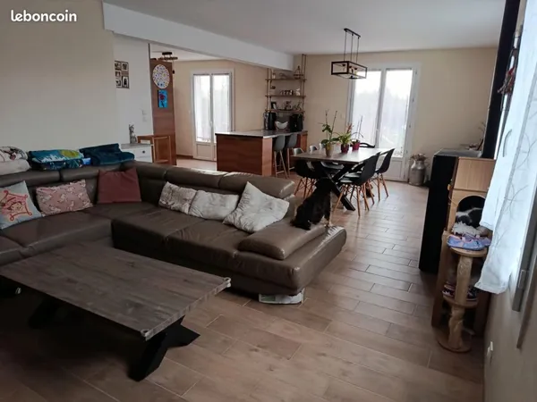 Maison au calme proche commodités 