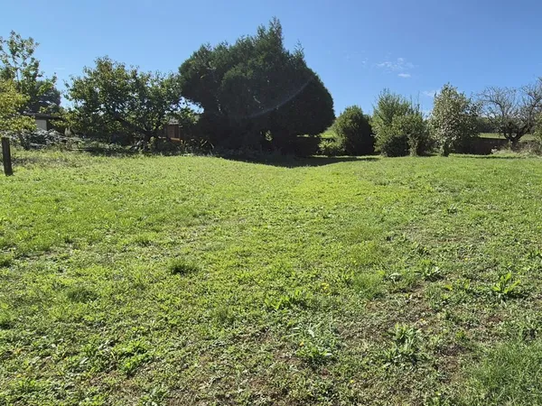 Terrain en individuel 700 m² 