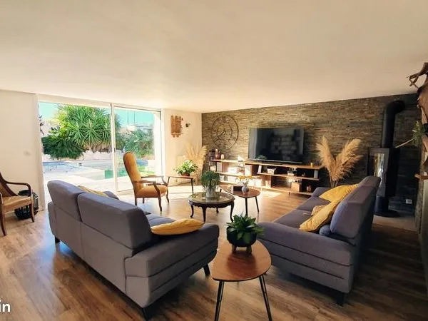 Maison 7 pièces 215 m² 