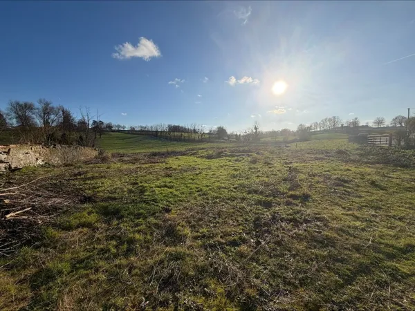 TERRAIN 1214 M2 ECUISSES 