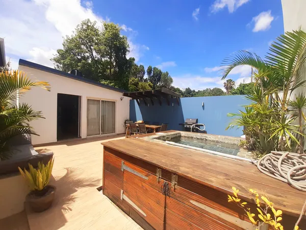 Maison 4 pièces meublée avec jacuzzi 