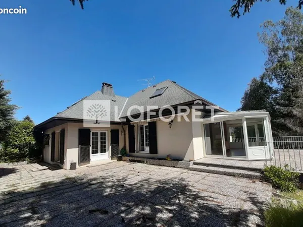 Maison 8 pièces 220 m² 
