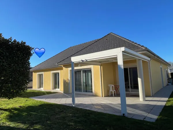 Oloron - Belle Maison Contemporaine T4 De Type Plain-Pied Avec Garage Et Jardin Cloture - 