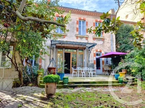Maison 14 pièces 295 m² 