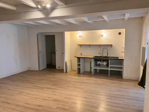 Appartement Lussant 6 pièce(s) 128.40 m2 