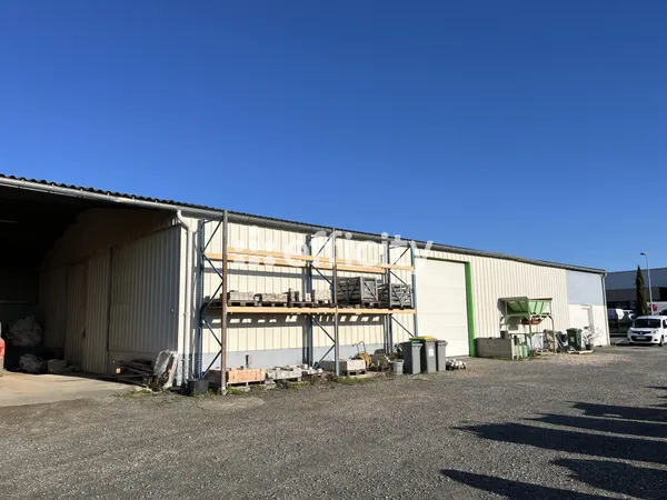 Local commercial 560 m² 