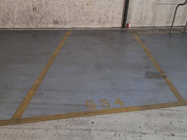 Loue parking 