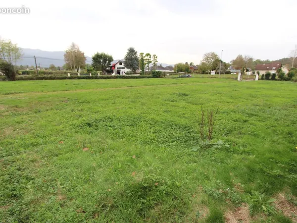 Terrain 844 m² Asson 