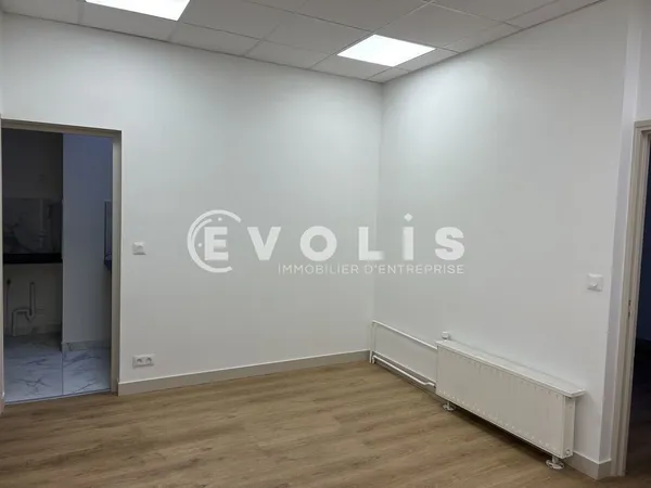 Bureaux - A VENDRE - 90 m² non divisibles 