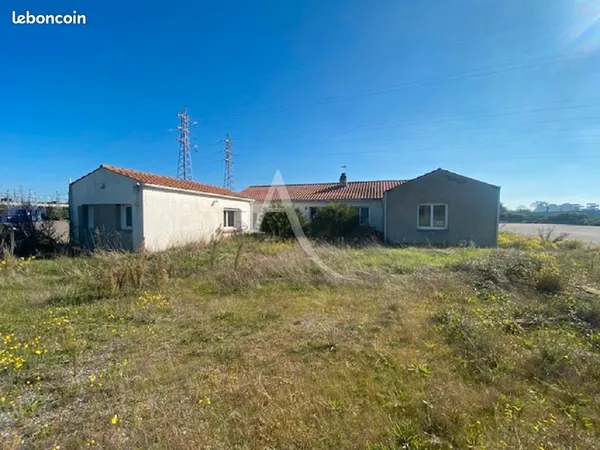 Local commercial 159 m² SOULLANS 