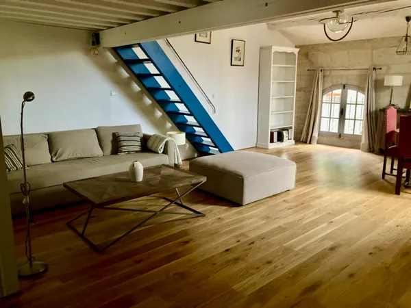 Loue appartement de charme de 61m² au coeur du centre historique d'Uzès 