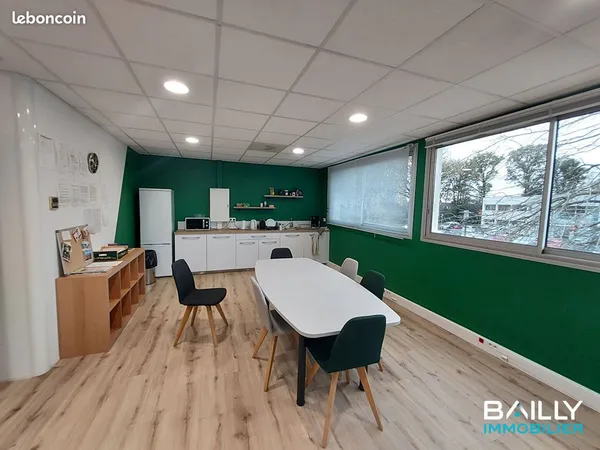 Bureaux 173 m² LA ROCHE SUR YON 