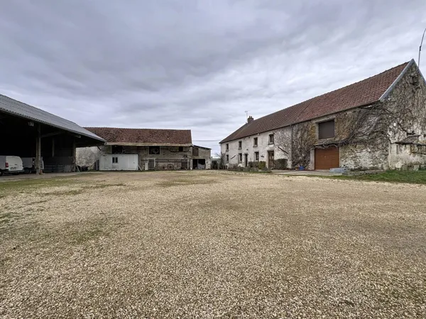 Maison 10 pièces 251 m² 