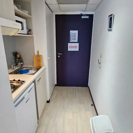 Studio meublé tout compris proche gare 