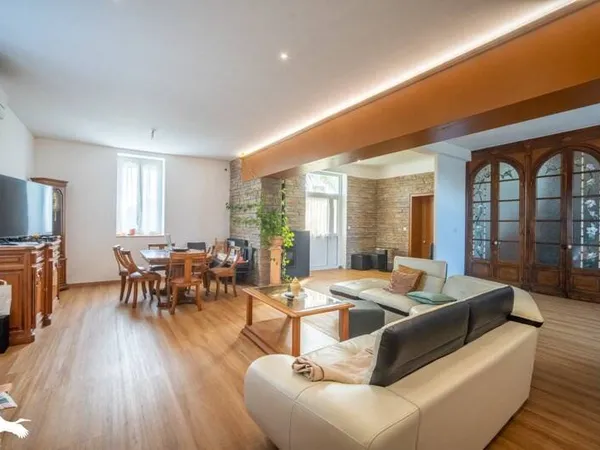 Maison 6 pièces 167 m² 