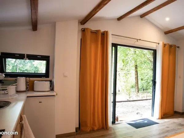 Logement indépendant pour sénior, sécurisé avec services et veille 