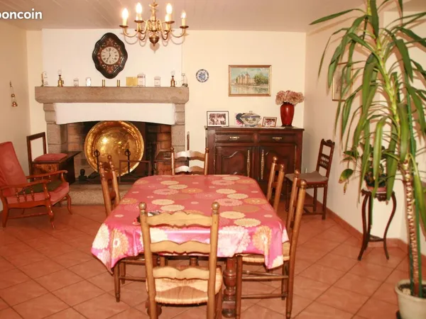 Maison 11 pièces 159 m² 