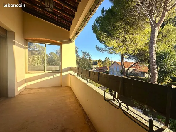LE CANNET, MONT JOLI, SECTEUR RESIDENTIEL, CADRE VERDOYANT, 4/5 PIECES, 107m², TERRASSE SUD/OUEST, 