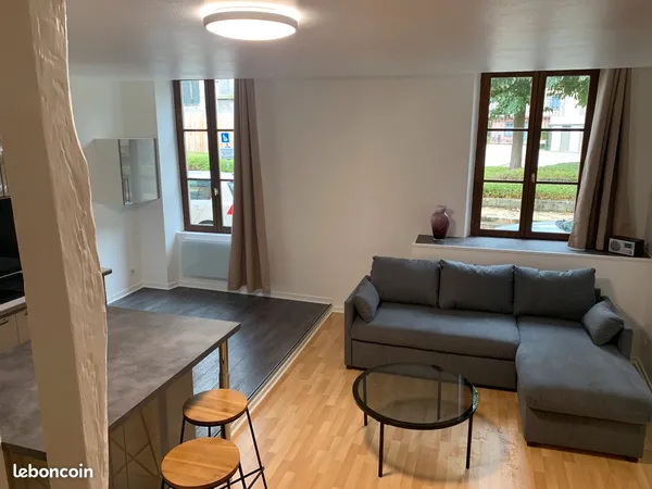 STUDIO Meublé à louer - Troyes Place St Nizier - RDC - 29 m2 - Appartement Refait à Neuf 