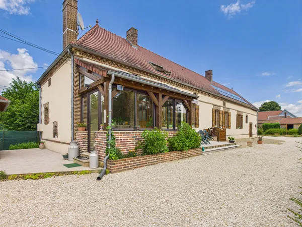 Belle Longère au coeur du pays d'othe, avec grange et superb 