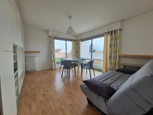 Studio 1 pièce 34 m² 