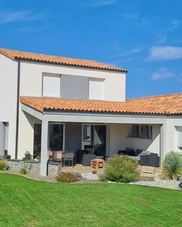 MAISON - 6 pièces - 136m2 